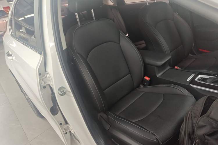 Used Kia K3 2021 Revised 1.5L CVT Fashion Edition Right Front Seat