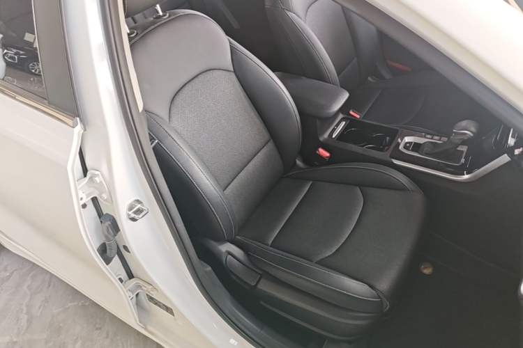 Used Kia K3 2021 Revised 1.5L CVT Fashion Edition Right Front Seat