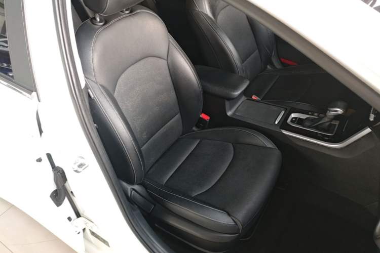 Used Kia K3 2021 Revised 1.5L CVT Fashion Edition Right Front Seat