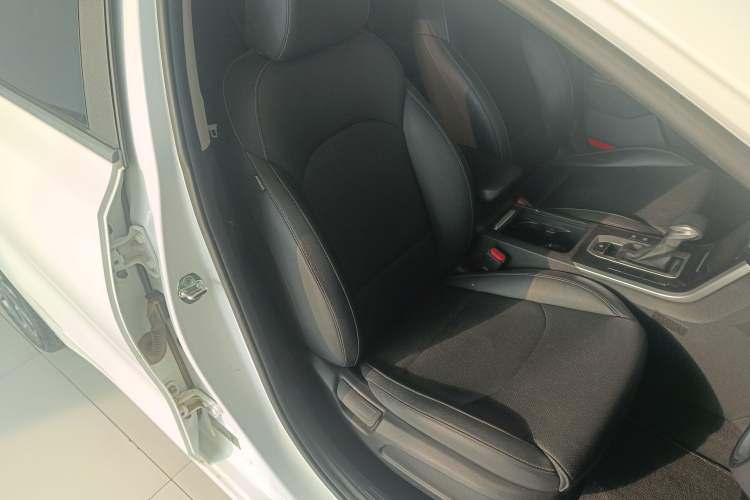 Used Kia K3 2021 Revised 1.5L CVT Fashion Edition Right Front Seat