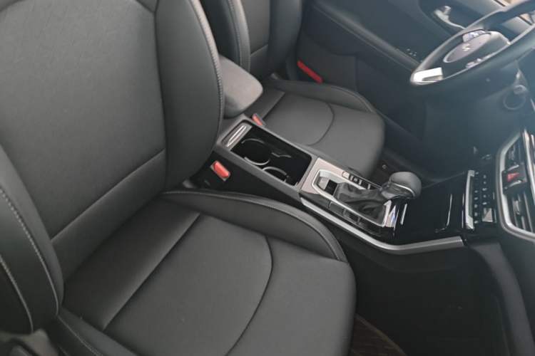 Used Kia K3 2021 Revised 1.5L CVT Fashion Edition Right Front Seat