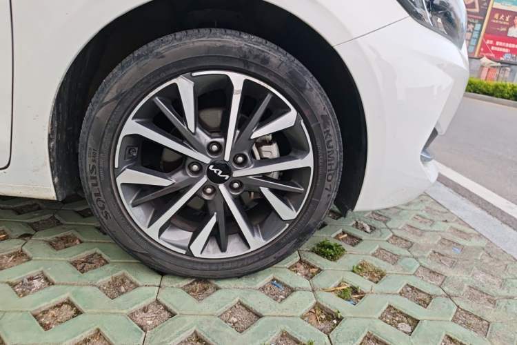 Used Kia K3 2021 Revised 1.5L CVT Youth Edition Right Front Wheel Hub
