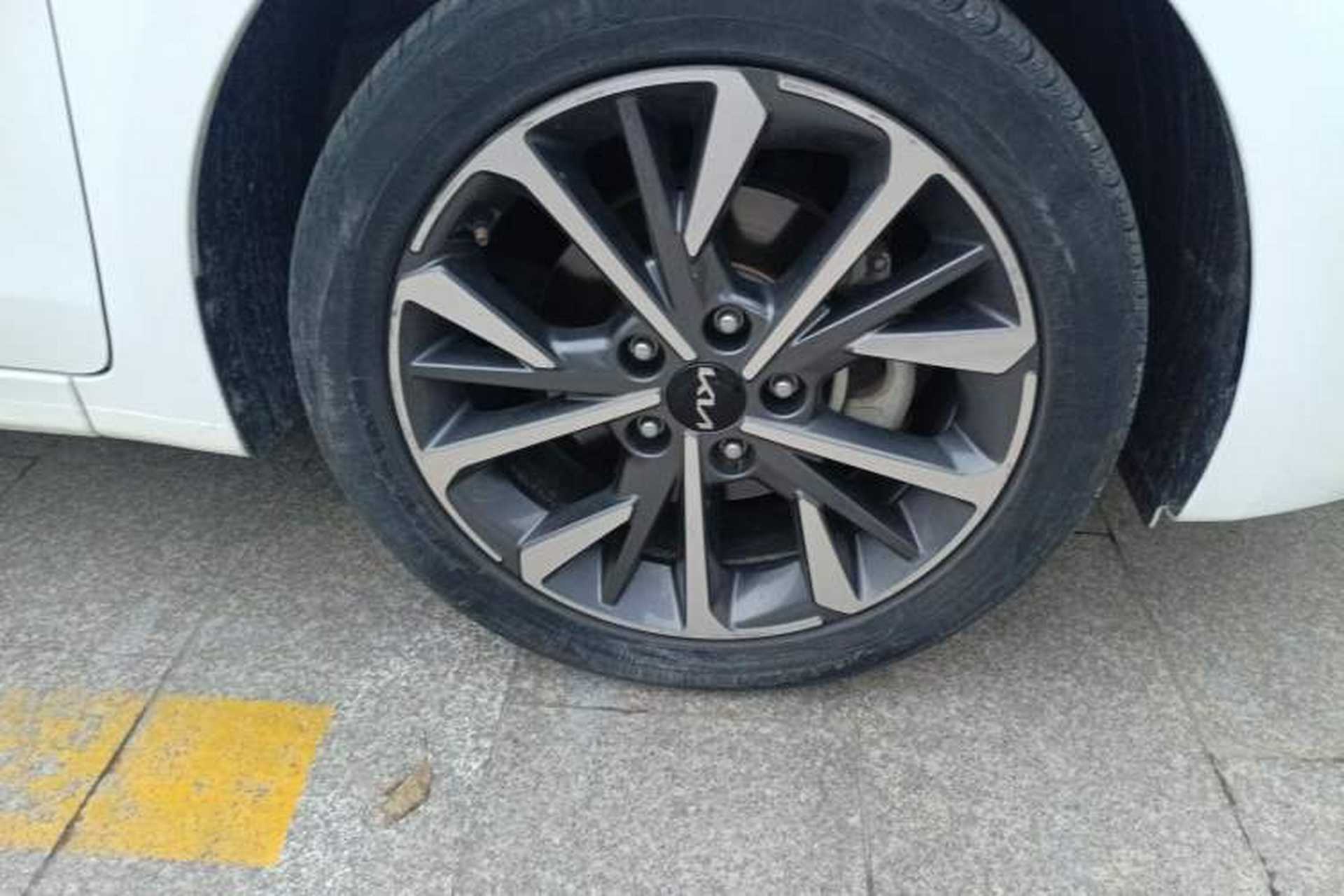 Used Kia K3 2021 Revised 1.5L CVT Fashion Edition Right Front Wheel Hub