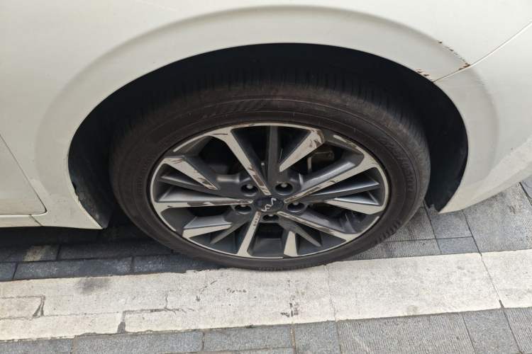 Used Kia K3 2021 Revised 1.5L CVT Fashion Edition Right Front Wheel Hub