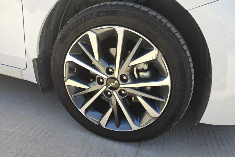 Used Kia K3 2021 Revised 1.5L CVT Fashion Edition Right Front Wheel Hub