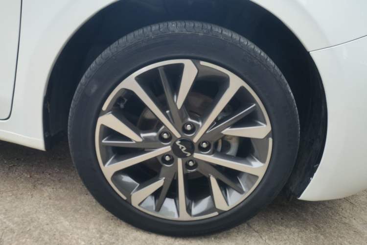 Used Kia K3 2021 Revised 1.5L CVT Fashion Edition Right Front Wheel Hub