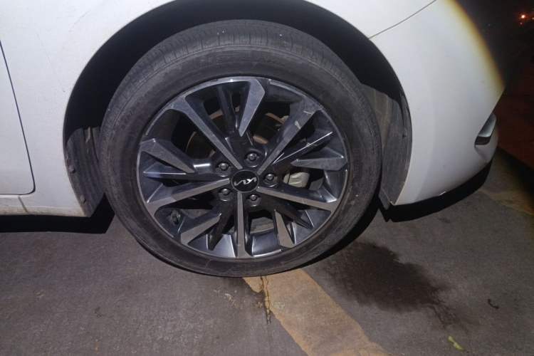Used Kia K3 2021 Revised 1.5L CVT Fashion Edition Right Front Wheel Hub