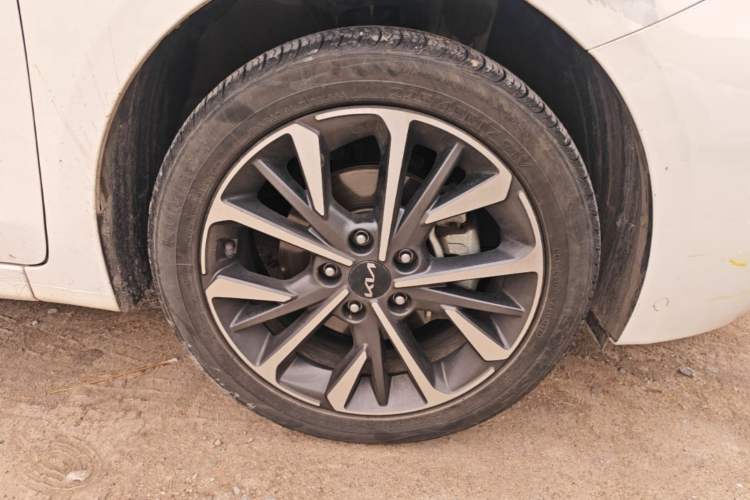 Used Kia K3 2021 Revised 1.5L CVT Fashion Edition Right Front Wheel Hub