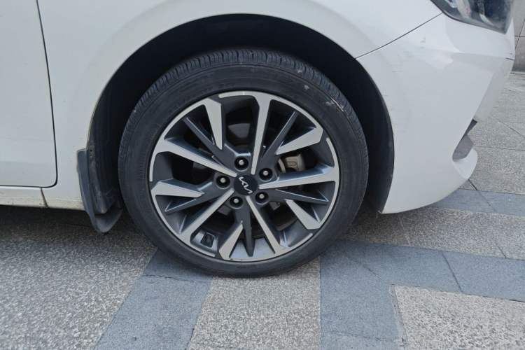 Used Kia K3 2021 Revised 1.5L CVT Fashion Edition Right Front Wheel Hub