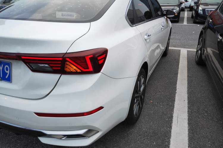Used Kia K3 2021 Revised 1.5L CVT Fashion Edition Right Rear Taillight