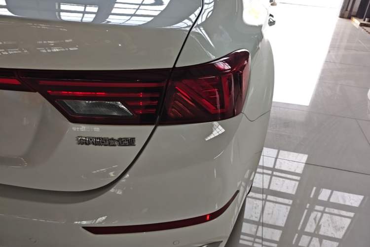 Used Kia K3 2021 Revised 1.5L CVT Fashion Edition Right Rear Taillight