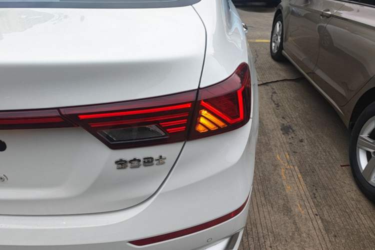 Used Kia K3 2021 Revised 1.5L CVT Fashion Edition Right Rear Taillight