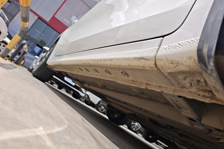 Used Kia K3 2021 Revised 1.5L CVT Fashion Edition Right Side Sill