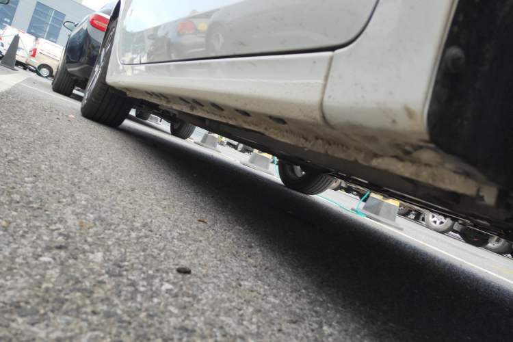 Used Kia K3 2021 Revised 1.5L CVT Fashion Edition Right Side Sill