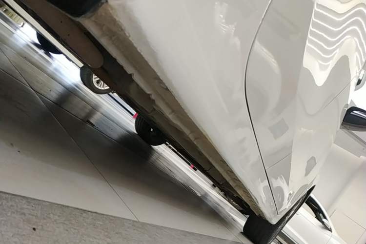 Used Kia K3 2021 Revised 1.5L CVT Fashion Edition Right Side Sill