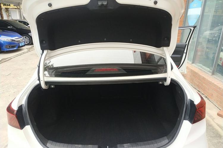 Used Kia K3 2021 Revised 1.5L CVT Fashion Edition Trunk