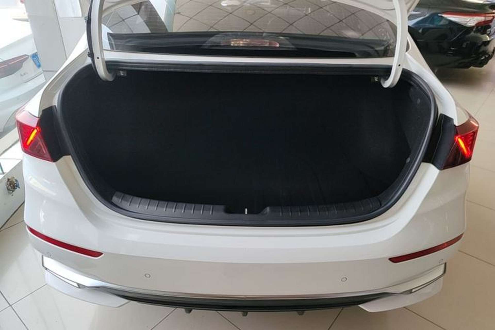 Used Kia K3 2021 Revised 1.5L CVT Fashion Edition Trunk