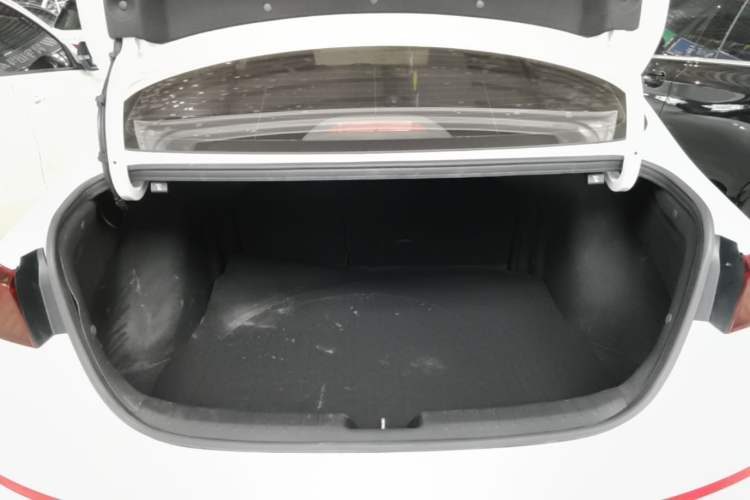 Used Kia K3 2021 Revised 1.5L CVT Fashion Edition Trunk