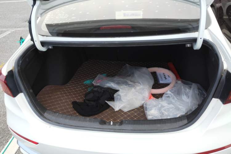 Used Kia K3 2021 Revised 1.5L CVT Fashion Edition Trunk