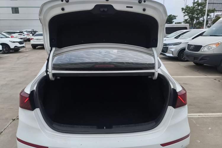 Used Kia K3 2021 Revised 1.5L CVT Fashion Edition Trunk