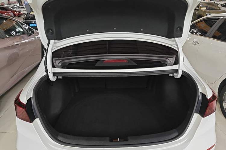 Used Kia K3 2021 Revised 1.5L CVT Fashion Edition Trunk