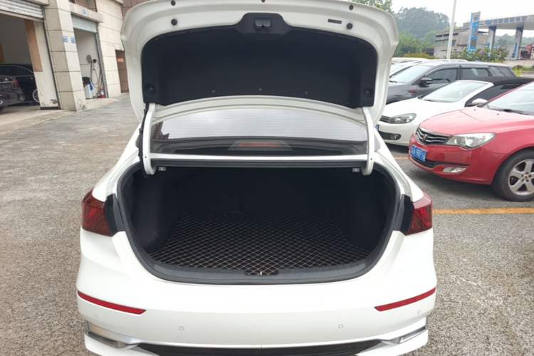 Used Kia K3 2021 Revised 1.5L CVT Fashion Edition Trunk