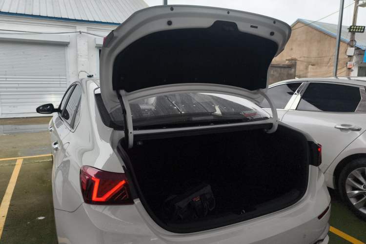 Used Kia K3 2021 1.5L CVT Fashion Edition Trunk