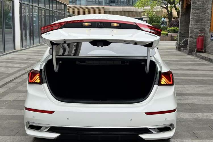 Used Kia K3 2021 Revised 1.5L CVT Fashion Edition Trunk