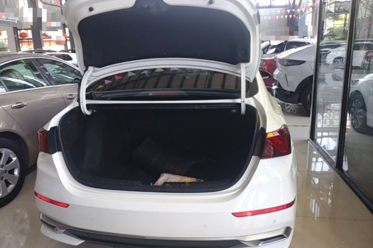 Used Kia K3 2021 Revised 1.5L CVT Fashion Edition Trunk