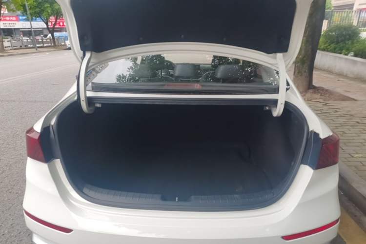 Used Kia K3 2021 Revised 1.5L CVT Fashion Edition Trunk