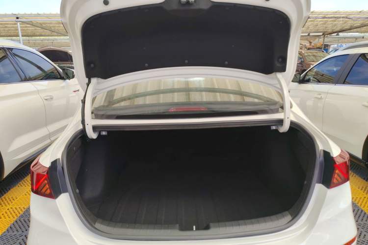 Used Kia K3 2021 Revised 1.5L CVT Fashion Edition Trunk
