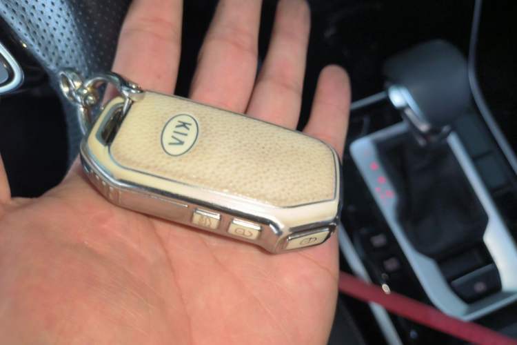 Used Kia K3 2021 Revised 1.5L CVT Fashion Edition Vehicle Key