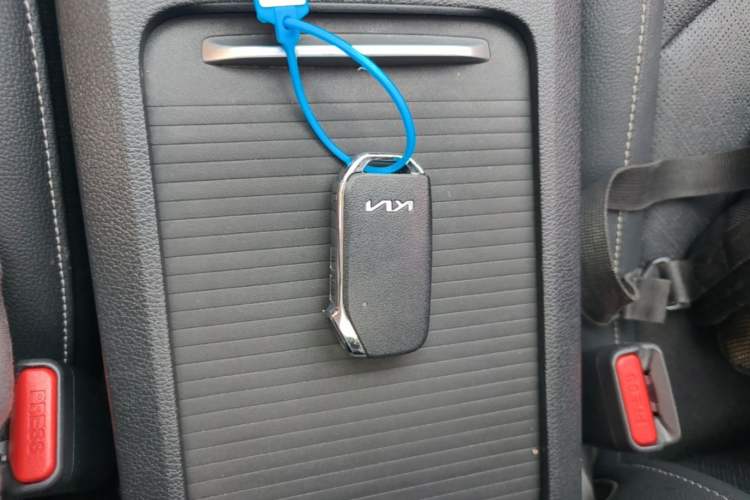 Used Kia K3 2021 Revised 1.5L CVT Fashion Edition Vehicle Key