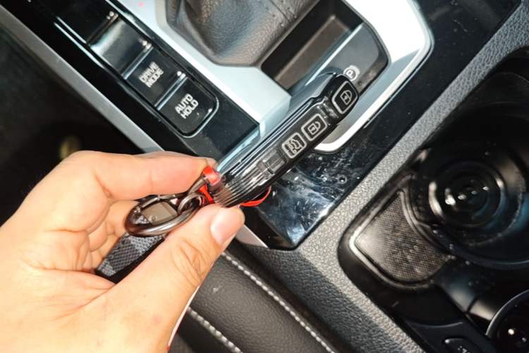 Used Kia K3 2021 Revised 1.5L CVT Fashion Edition Vehicle Key