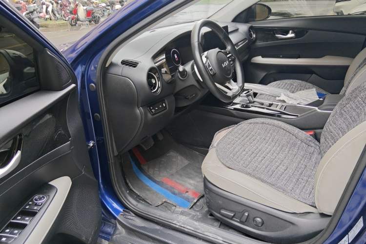 Used Kia K3 2023 1.4T DCT Prestige Luxury Edition Driver Seat