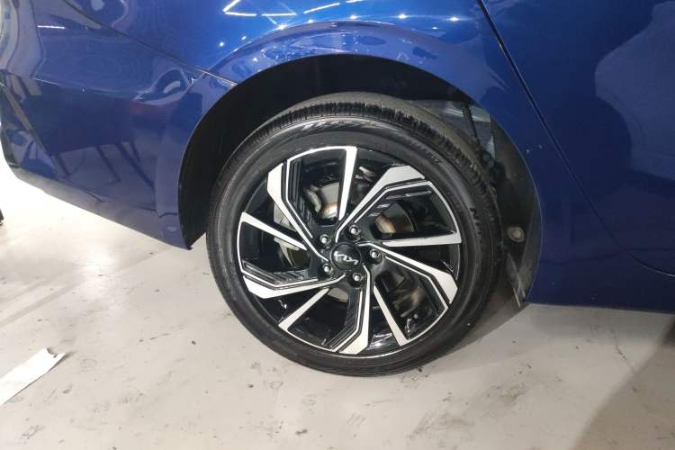 Used Kia K3 2023 1.5L CVT Luxury Edition Exterior 5