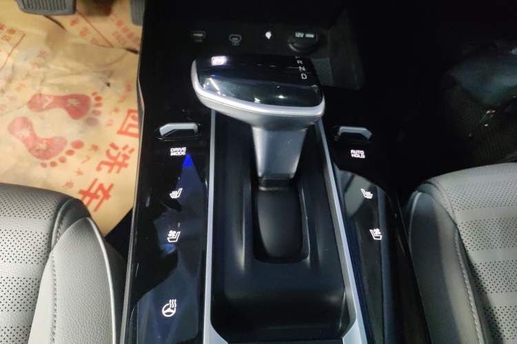 Used Kia K3 2023 1.5L CVT Luxury Edition Gear Lever