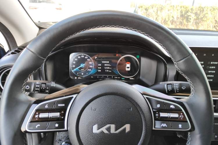 Used Kia K3 2023 1.5L CVT Luxury Edition Instrument Cluster