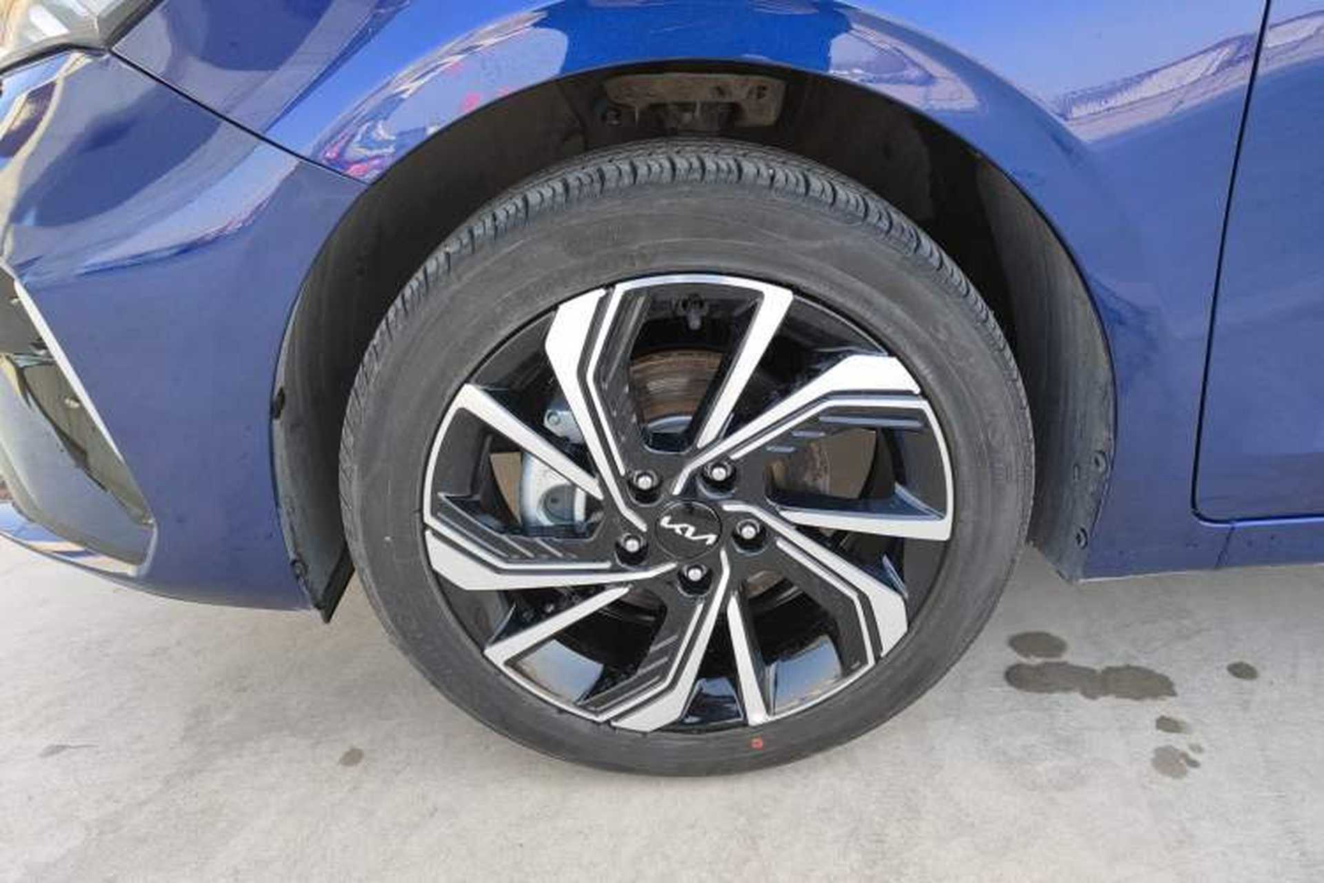 Used Kia K3 2023 1.5L CVT Luxury Edition Left Front Wheel Hub