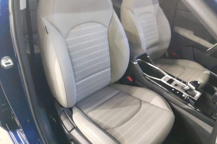 Used Kia K3 2023 1.5L CVT Luxury Edition Right Front Seat