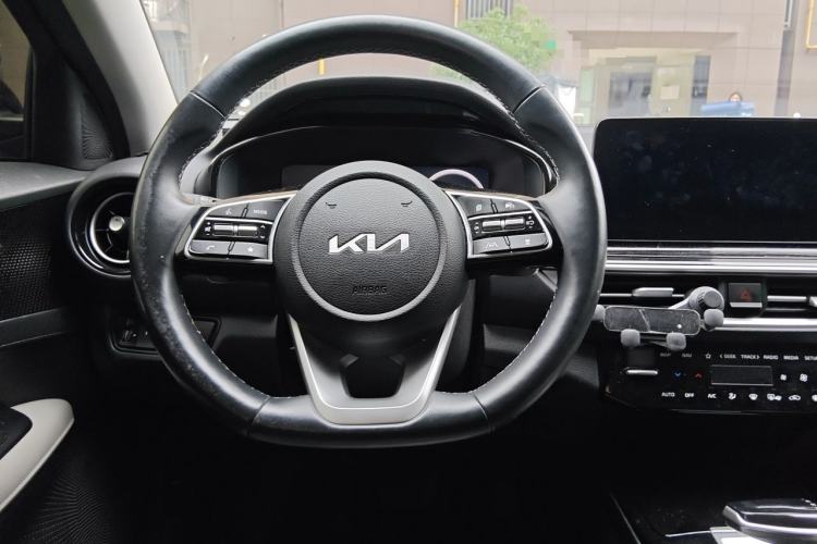 Used Kia K3 2023 1.4T DCT Prestige Luxury Edition Steering Wheel