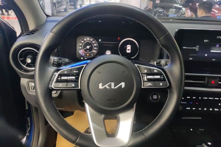 Used Kia K3 2023 1.5L CVT Luxury Edition Steering Wheel