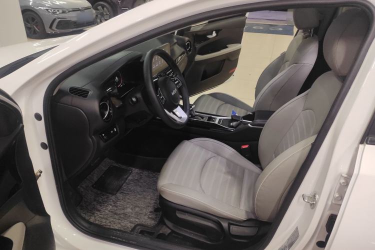 Used Kia K3 2023 1.5L CVT Luxury Edition Driver Seat