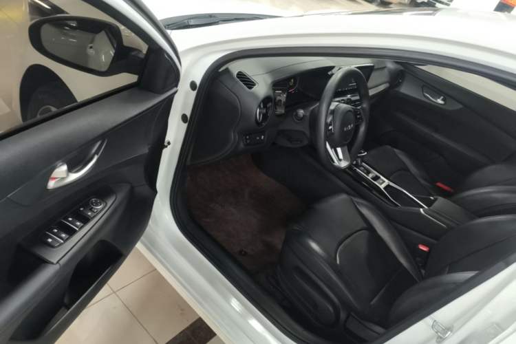 Used Kia K3 2023 1.5L CVT Comfort Edition Driver Seat