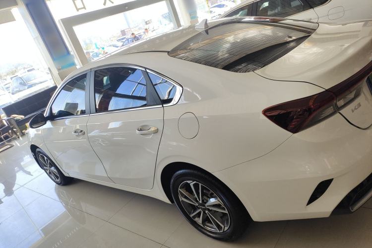 Used Kia K3 2023 1.5L CVT Luxury Edition Exterior 3