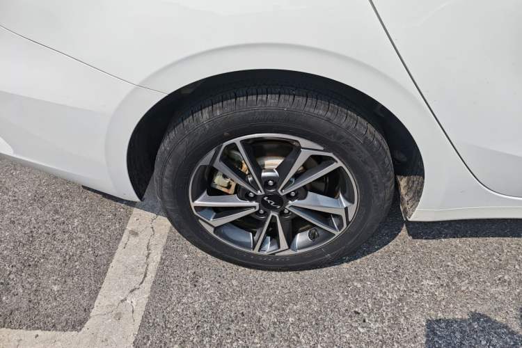 Used Kia K3 2023 1.5L CVT Luxury Edition Exterior 5
