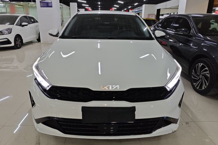 Used Kia K3 2023 1.5L CVT Luxury Edition Front