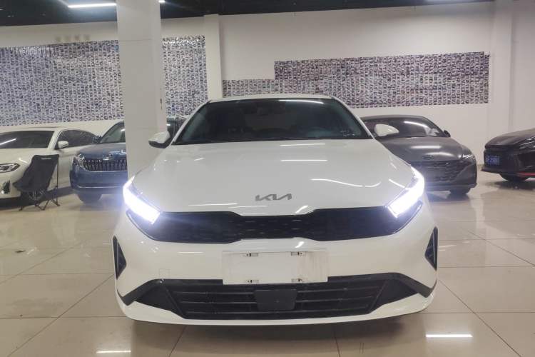 Used Kia K3 2023 1.5L CVT Luxury Edition Front