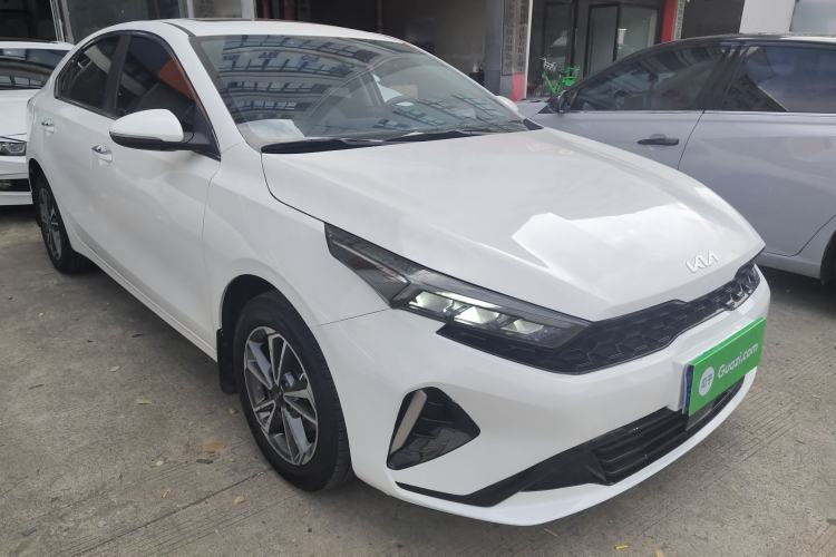 Used Kia K3 2023 1.5L CVT Luxury Edition Front Right 45 Deg