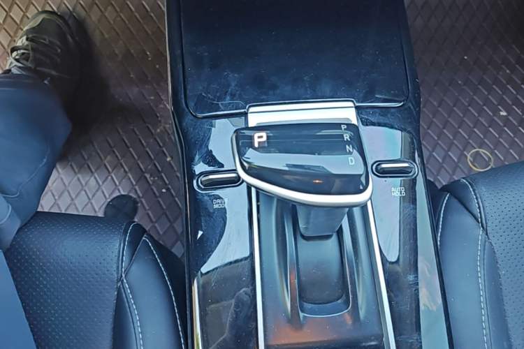 Used Kia K3 2023 1.5L CVT Comfort Edition Gear Lever